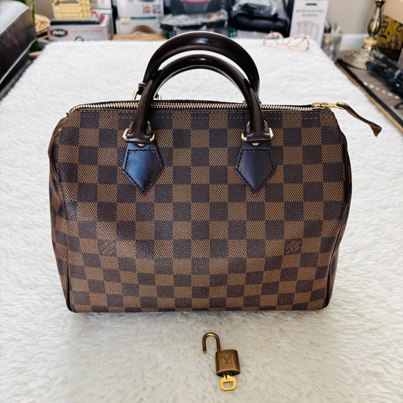 Louis Vuitton Damier Ebene Speedy 25 Bag - Picture 2 of 16